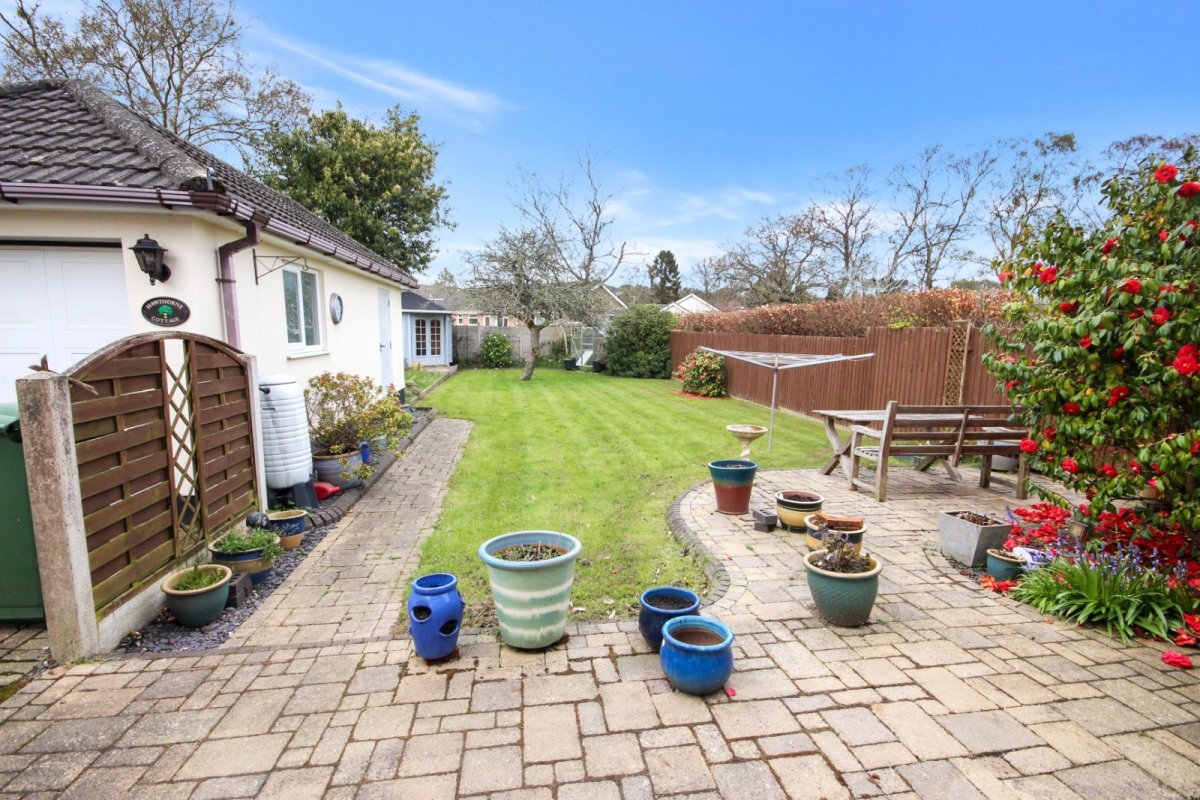 3 bedroom property for sale in Cheam Road, Broadstone, Dorset, BH18 £550,000