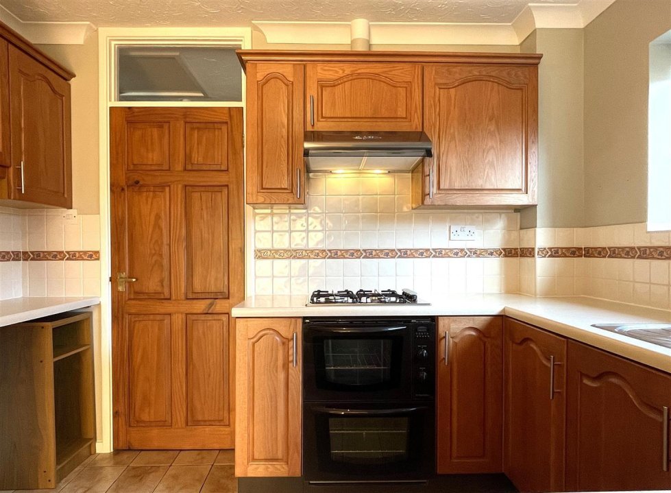 2 bedroom property for sale in Breydon Way, Lowestoft £240,000