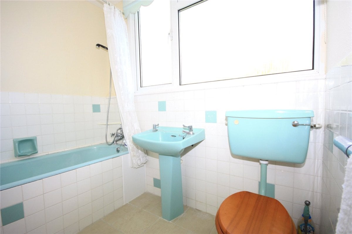 4 bedroom property for sale in Langbrook Close, Langstone, Havant