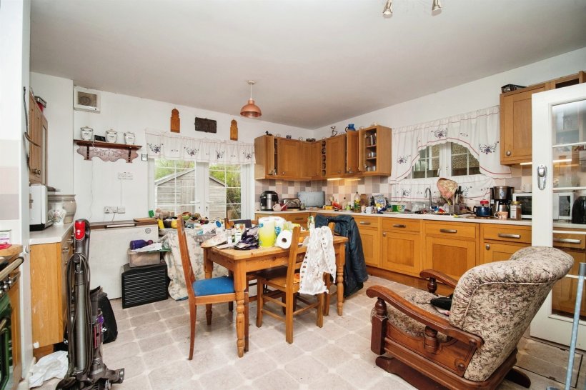 South Court Avenue, DORCHESTER 4 bedroom semidetached house Fox & Sons