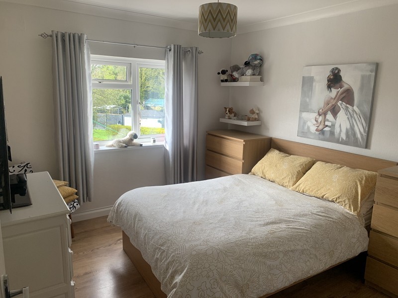 3 bedroom property for sale in Ynyswen, Penycae, Swansea. £160,000