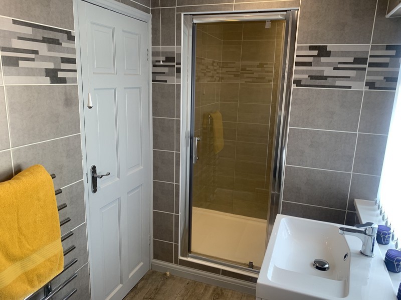 3 bedroom property for sale in Ynyswen, Penycae, Swansea. £160,000