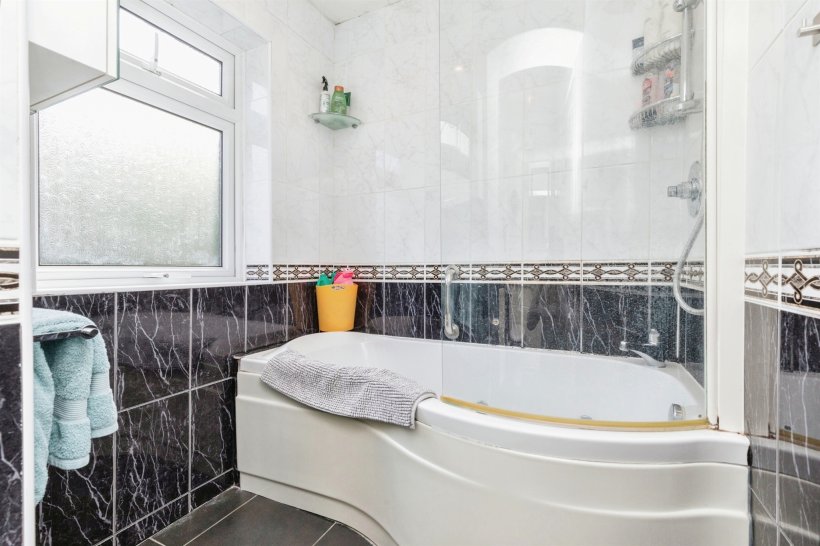 Bay Tree Road, Bath 4 bedroom semidetached house Sequence