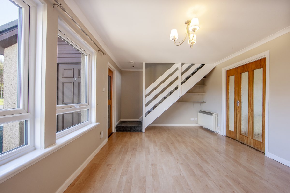 2 bedroom property for sale in 3 Pulpit Road, Oban, PA34 4LF Guide