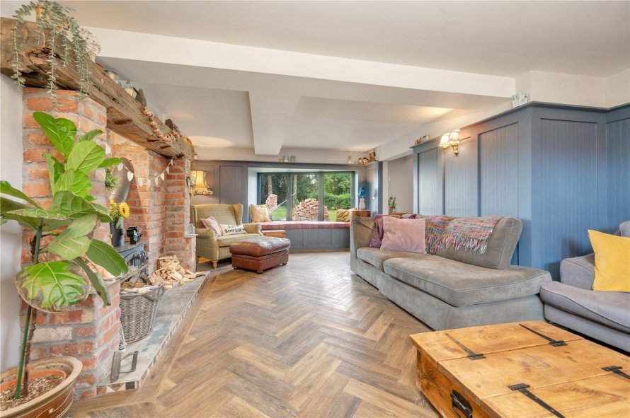 4 bedroom property for sale in Melton Road, Syston, Leicester