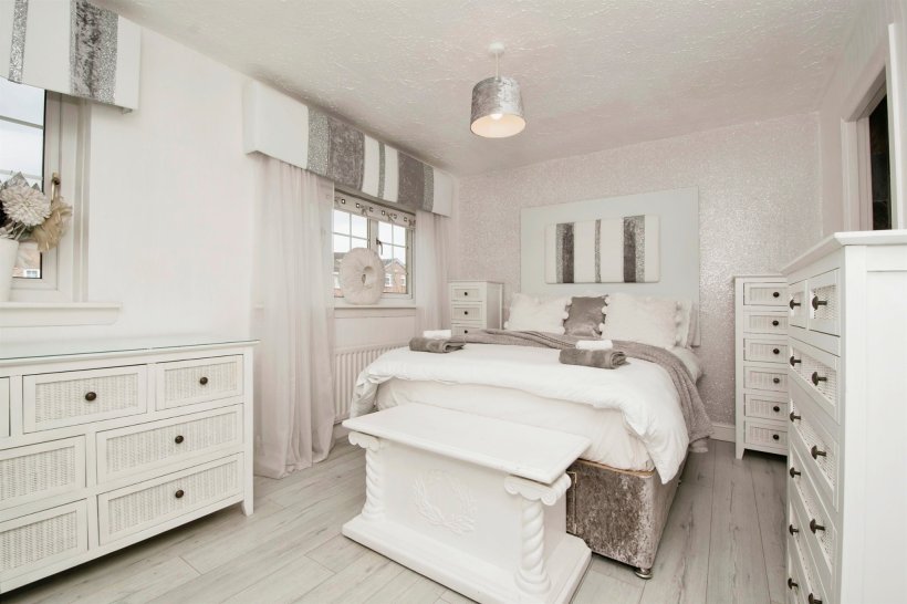 Peacock Drive, Paisley 4 bedroom detached house Allen & Harris