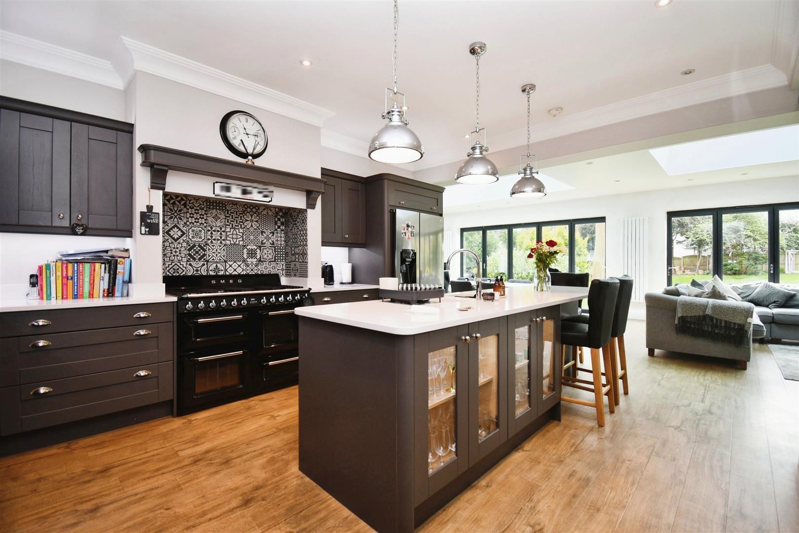 4 bedroom property for sale in Redland Drive, Kirk Ella, Hull £507,500