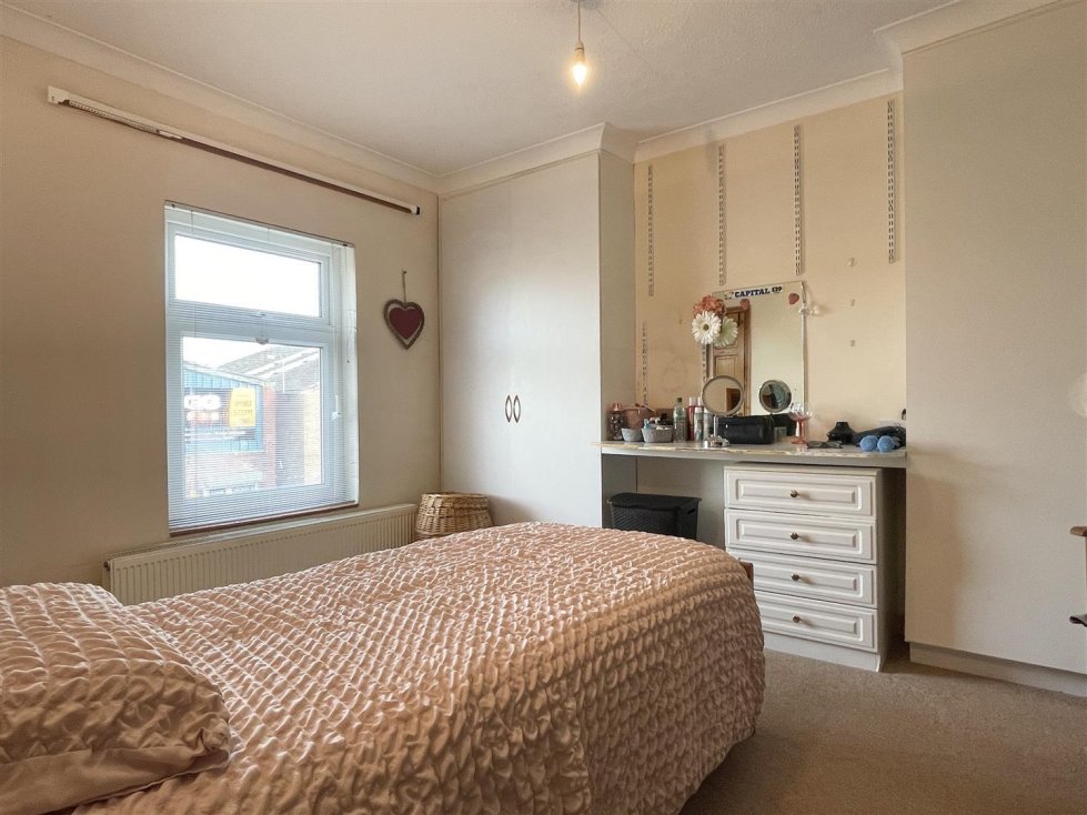 3 bedroom property for sale in Wollaston Road, Lowestoft £190,000