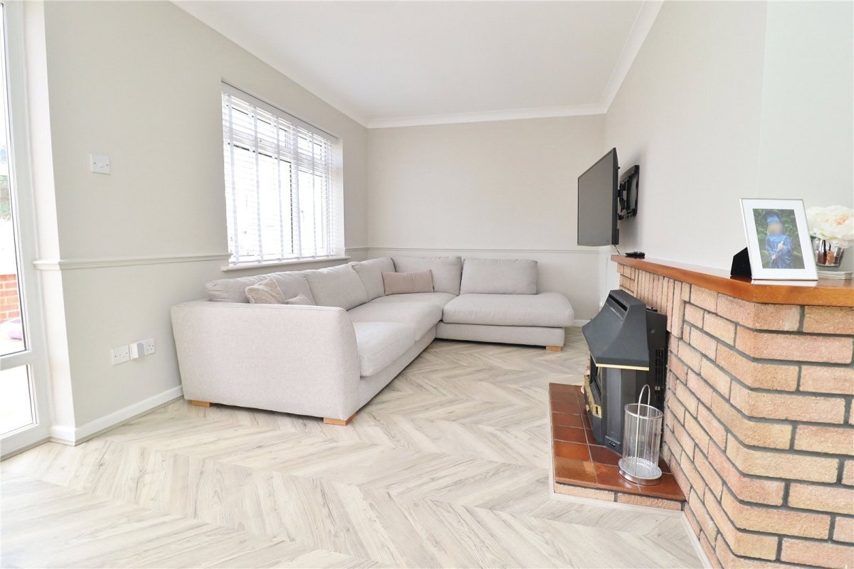 3 bedroom property for sale in Woodlinken Way, Verwood, BH31 £475,000