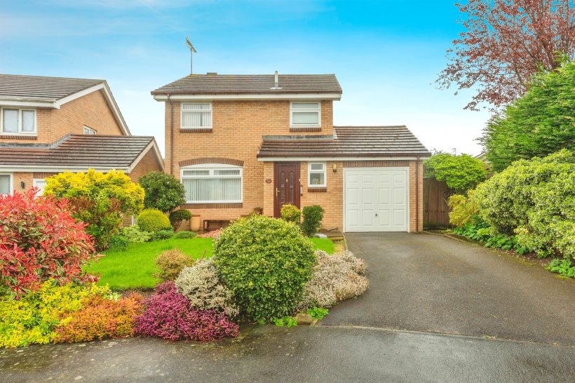 Lombardy Avenue, Greasby, Wirral 3 bedroom detached house Jones