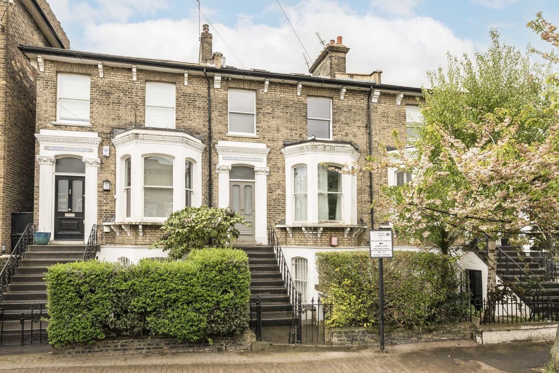 Jacksons 2 bedroom property for sale in Ramsden Road, Balham £725,000