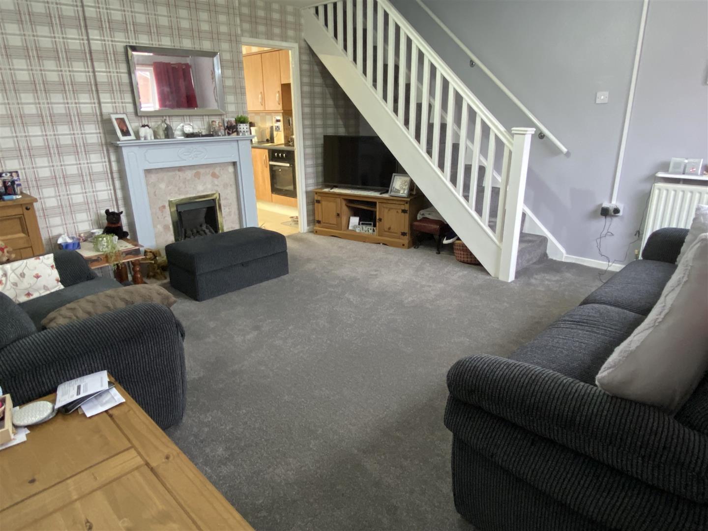 3 bedroom property for sale in Meadow Lane, Newhall, Swadlincote £174,950