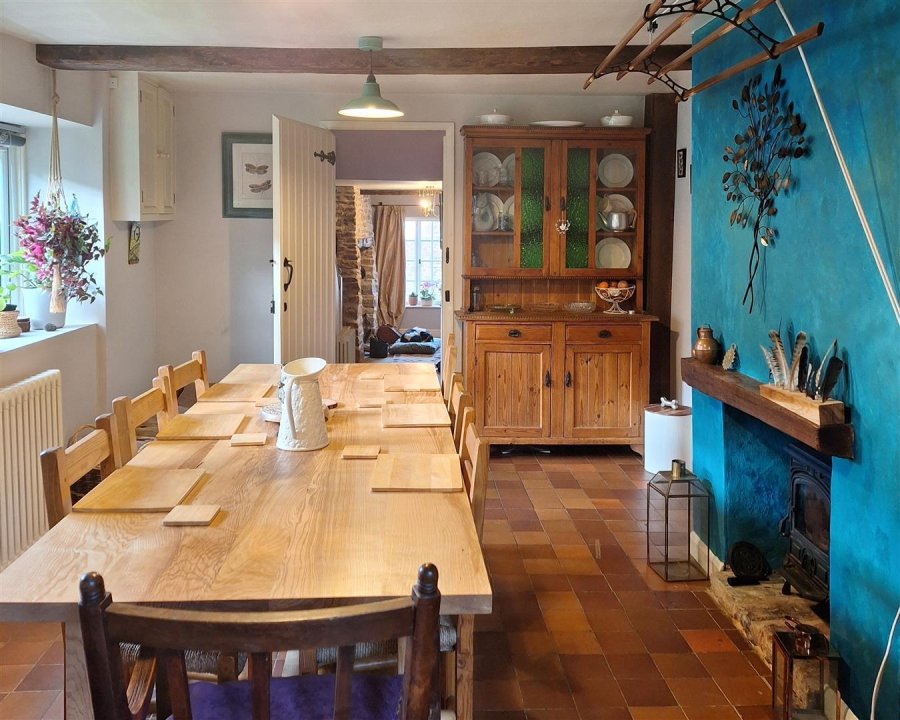 Stags 4 bedroom property for sale in Staple Cross, Wellington