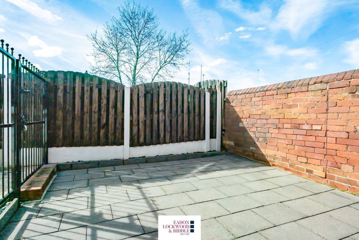 2 bedroom property for sale in North Street, Rawmarsh, Rotherham £125,000