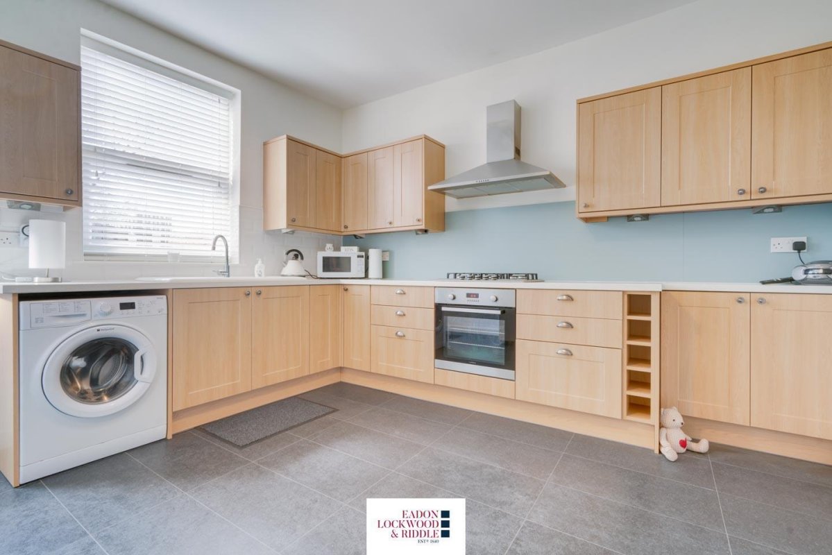 2 bedroom property for sale in North Street, Rawmarsh, Rotherham £125,000