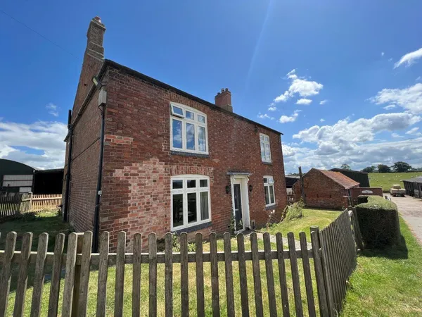 TOP FARM HOUSE, SIX HILLS ROAD, WALTON ON THE WOLDS, LOUGHBOROUGH