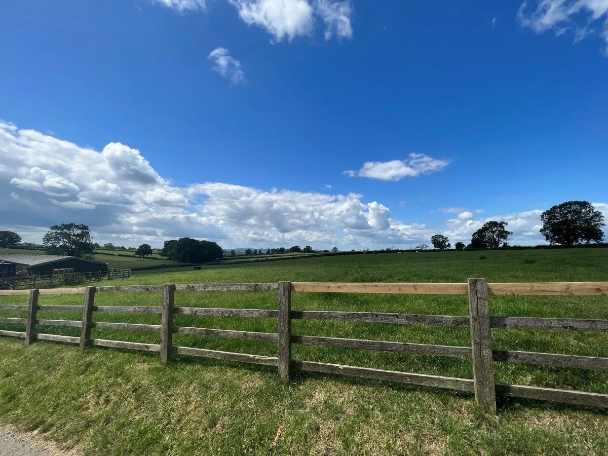 TOP FARM HOUSE, SIX HILLS ROAD, WALTON ON THE WOLDS, LOUGHBOROUGH
