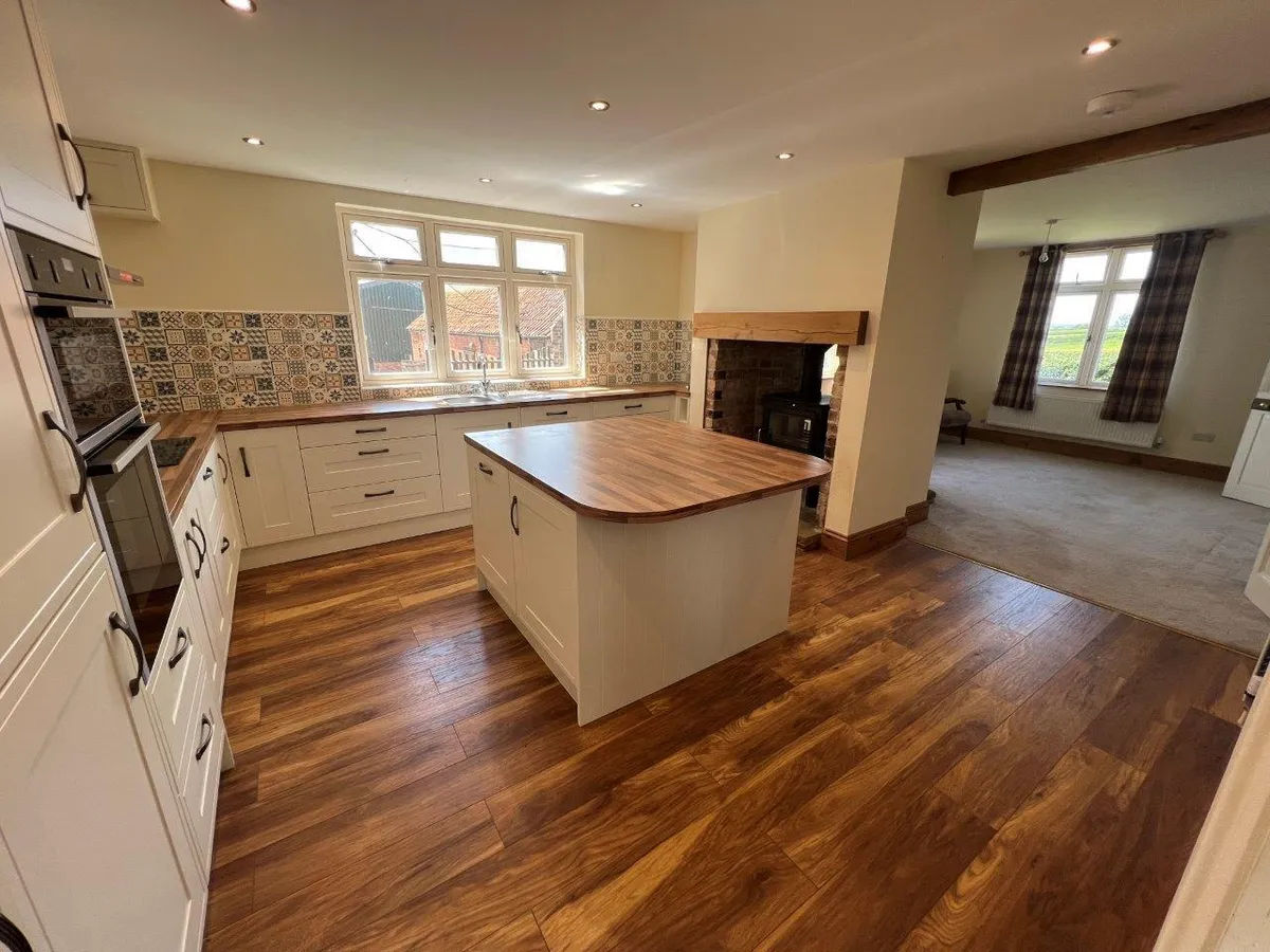 TOP FARM HOUSE, SIX HILLS ROAD, WALTON ON THE WOLDS, LOUGHBOROUGH