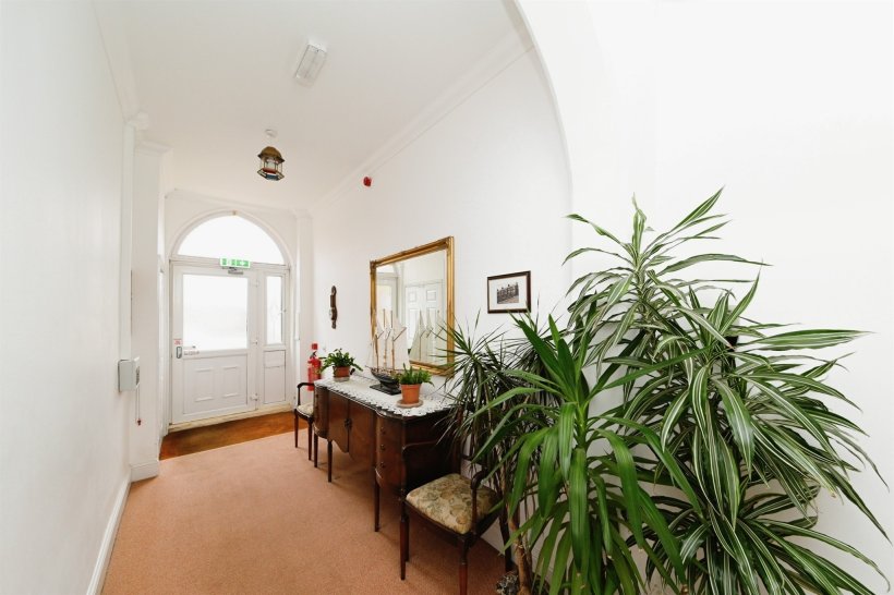 Cliff Terrace, Hunstanton 2 bedroom apartment William H Brown