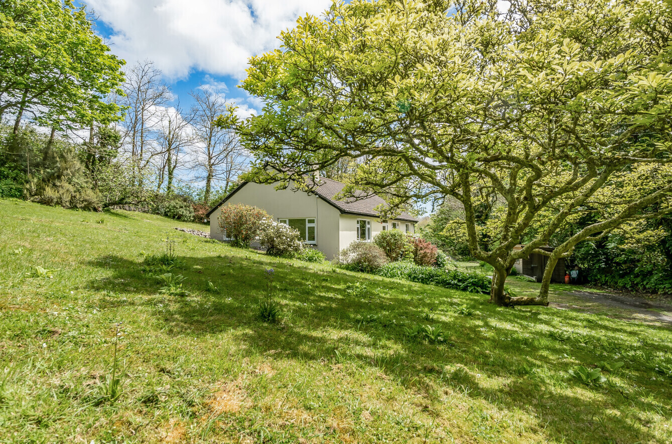 3 bedroom property for sale in Ruan Minor, Helston, Cornwall, TR12