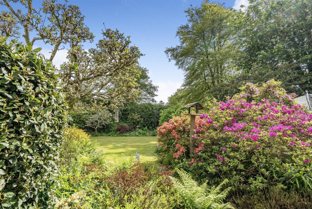 Stags 5 bedroom property for sale in Whitchurch Road, Whitchurch