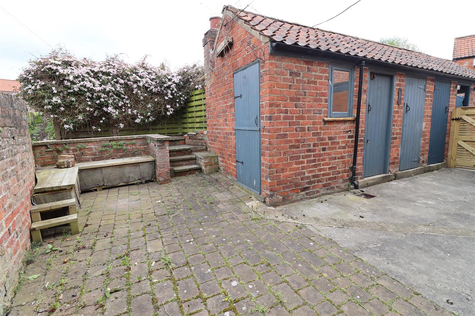 3 bedroom property for sale in Main Street, Elvington, York £275,000
