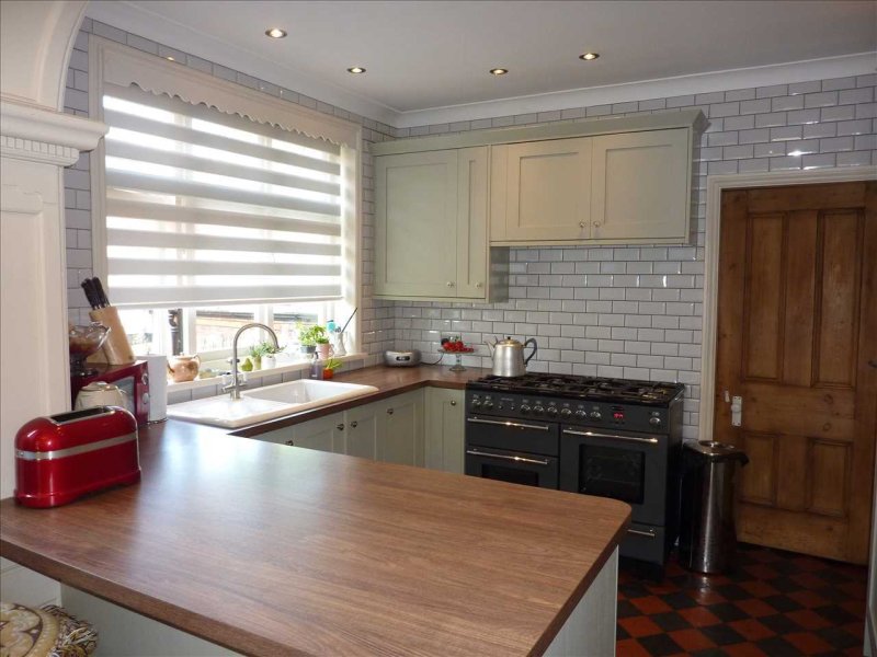 5 bedroom property for sale in BARGATE, GRIMSBY £545,000