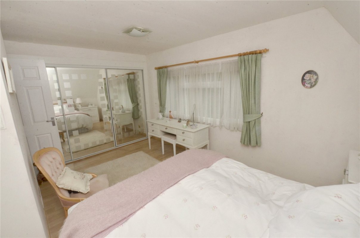 2 bedroom property for sale in Uplands Road, West Moors, Ferndown