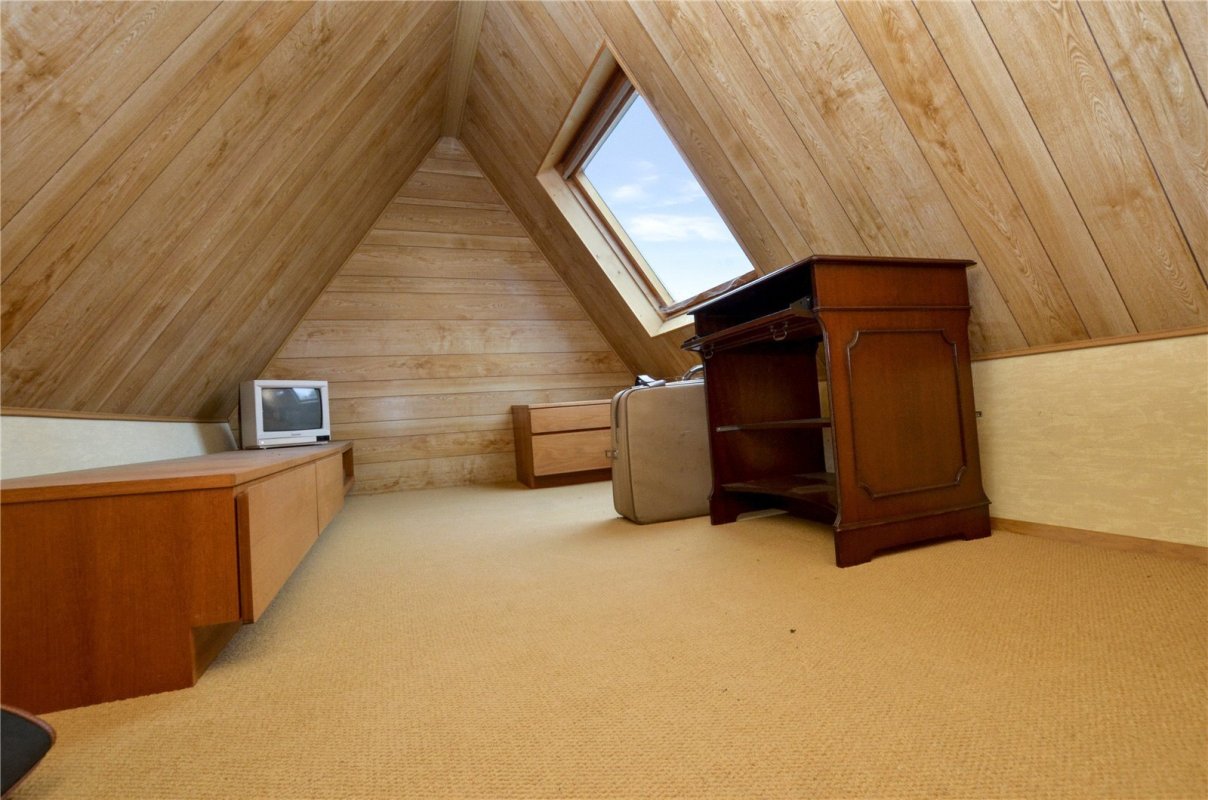 2 bedroom property for sale in Uplands Road, West Moors, Ferndown