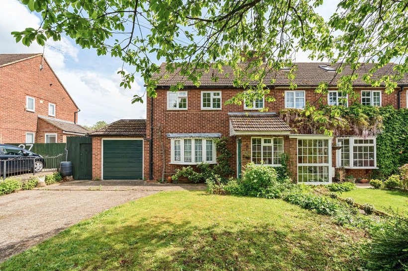 Cox Green Road, Maidenhead 3 bedroom semidetached house Roger Platt