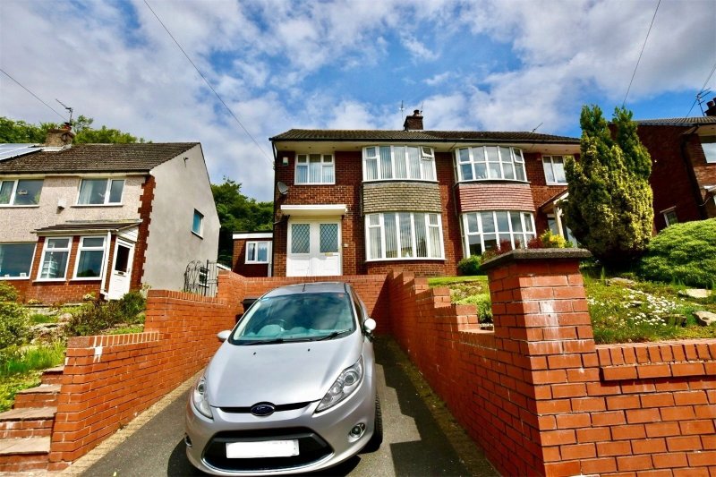 3 bedroom property for sale in Fielding Lane, Oswaldtwistle, Accrington