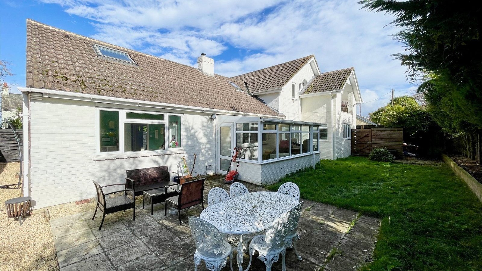 5 bedroom property to let in High Street, Kintbury, RG17 9TN £2,500 pcm