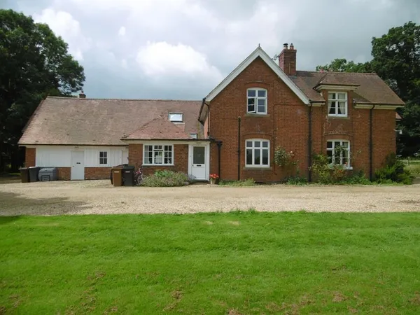 THE APARTMENT, SAXELBY PARK, SAXELBY