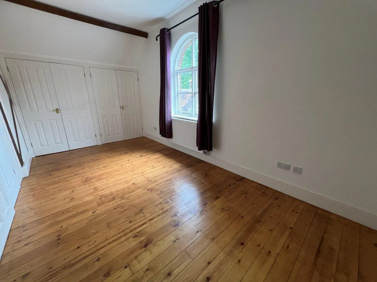 THE APARTMENT, SAXELBY PARK, SAXELBY