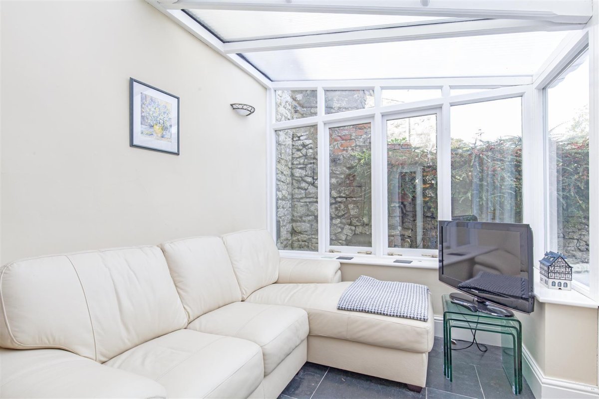 3 bedroom property for sale in Market Square, Tideswell, Derbyshire