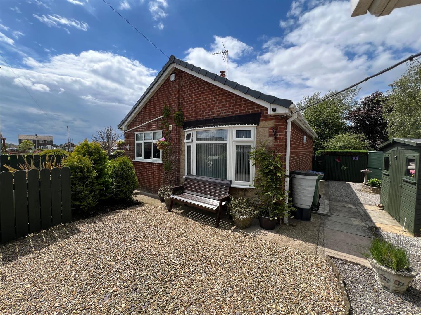 2 bedroom property for sale in Castle View, Skipsea, Driffield Offers