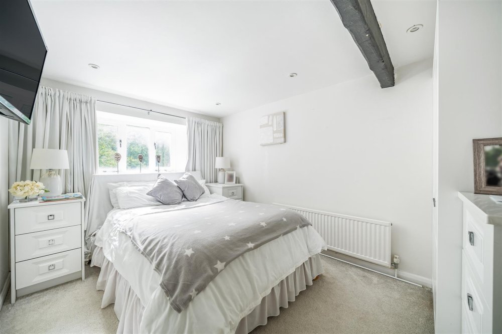 Stags 4 bedroom property for sale in Teigngrace, Newton Abbot