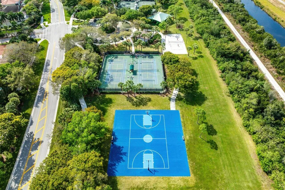 12424 NW 62nd Ct, Coral Springs, FL 33076