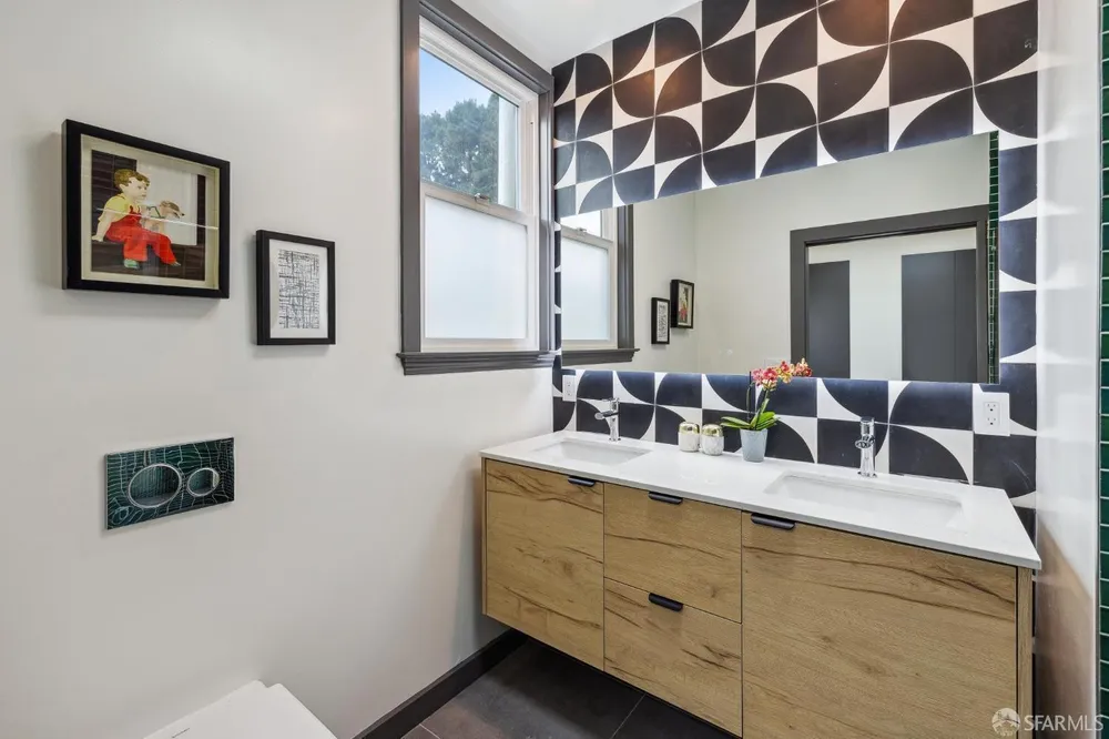 3520 17th St, San Francisco, CA 94110