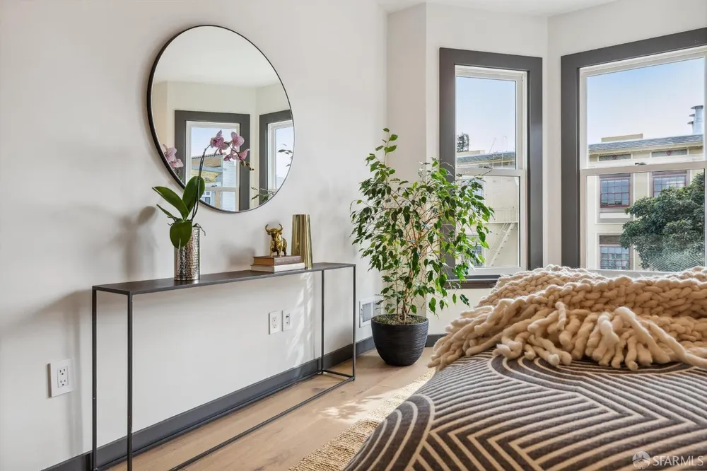 3520 17th St, San Francisco, CA 94110