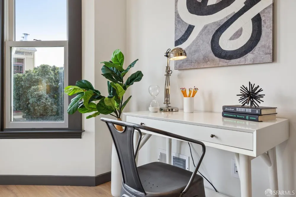 3520 17th St, San Francisco, CA 94110