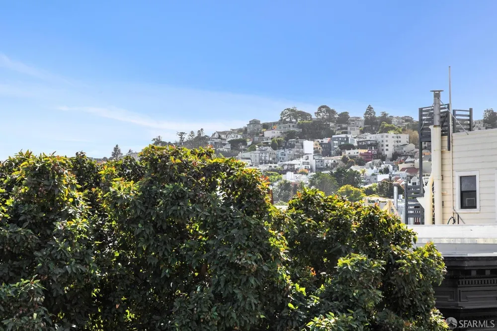 3520 17th St, San Francisco, CA 94110