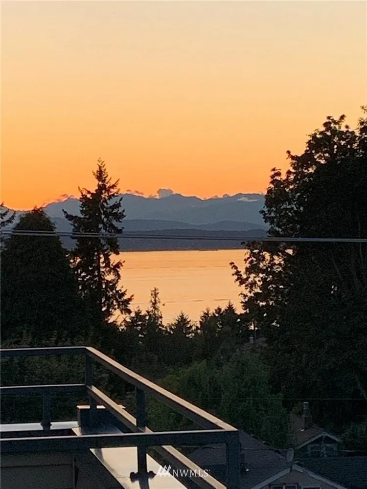 6970 California Ave SW, Seattle, WA 98136