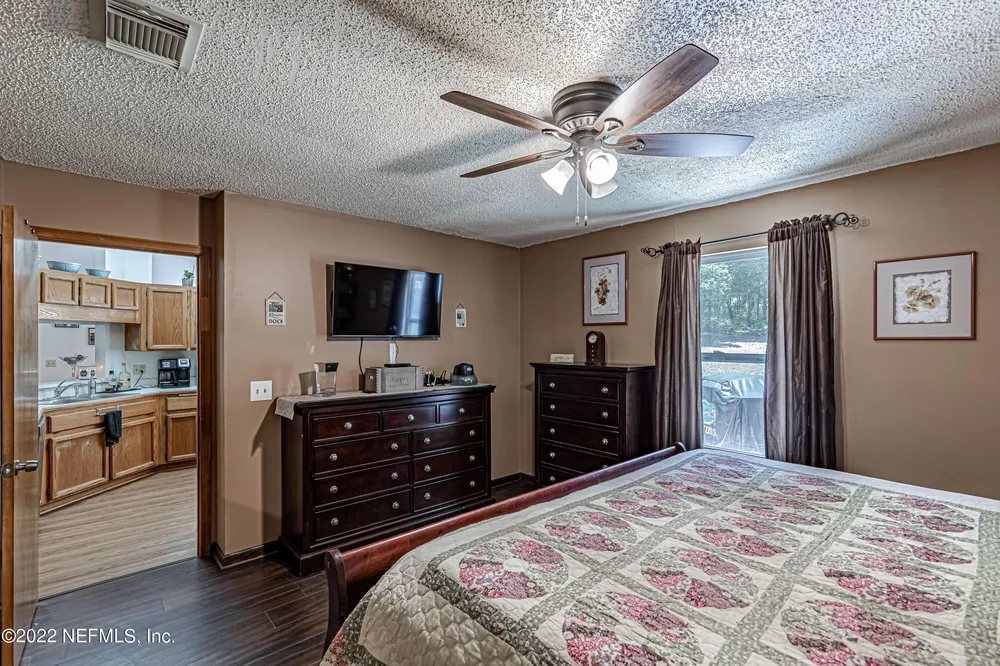 53 Lion St, Middleburg, FL 32068