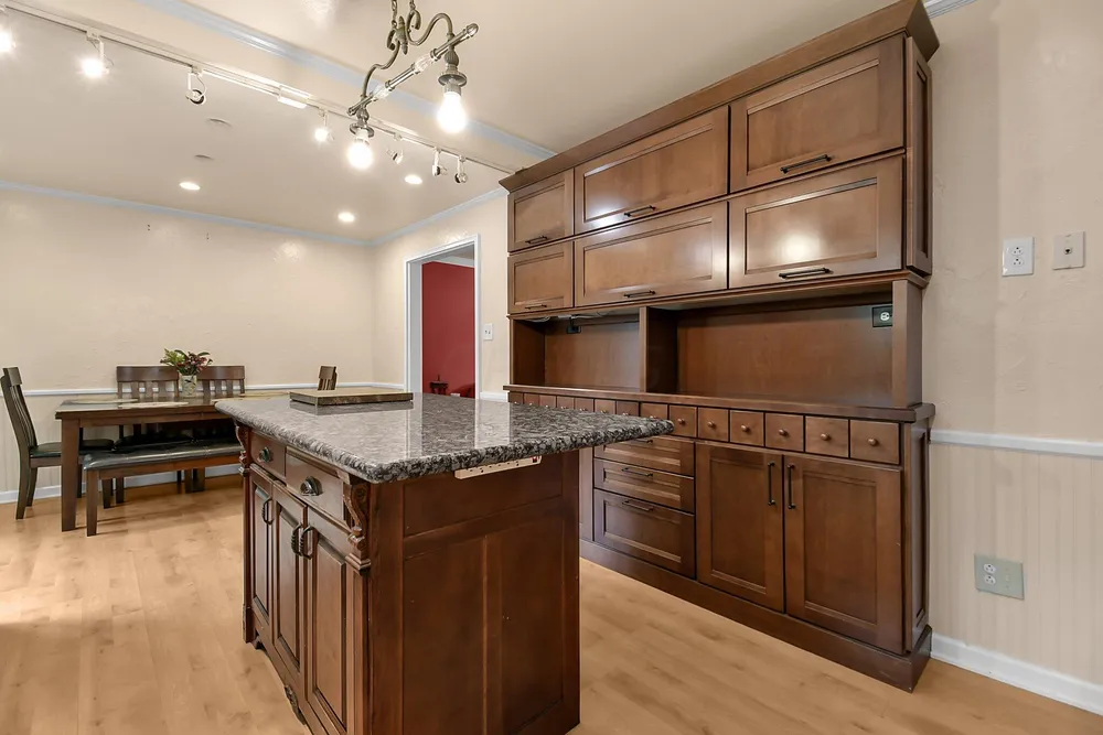 6491 Shenandoah Dr, Reynoldsburg, OH 43068