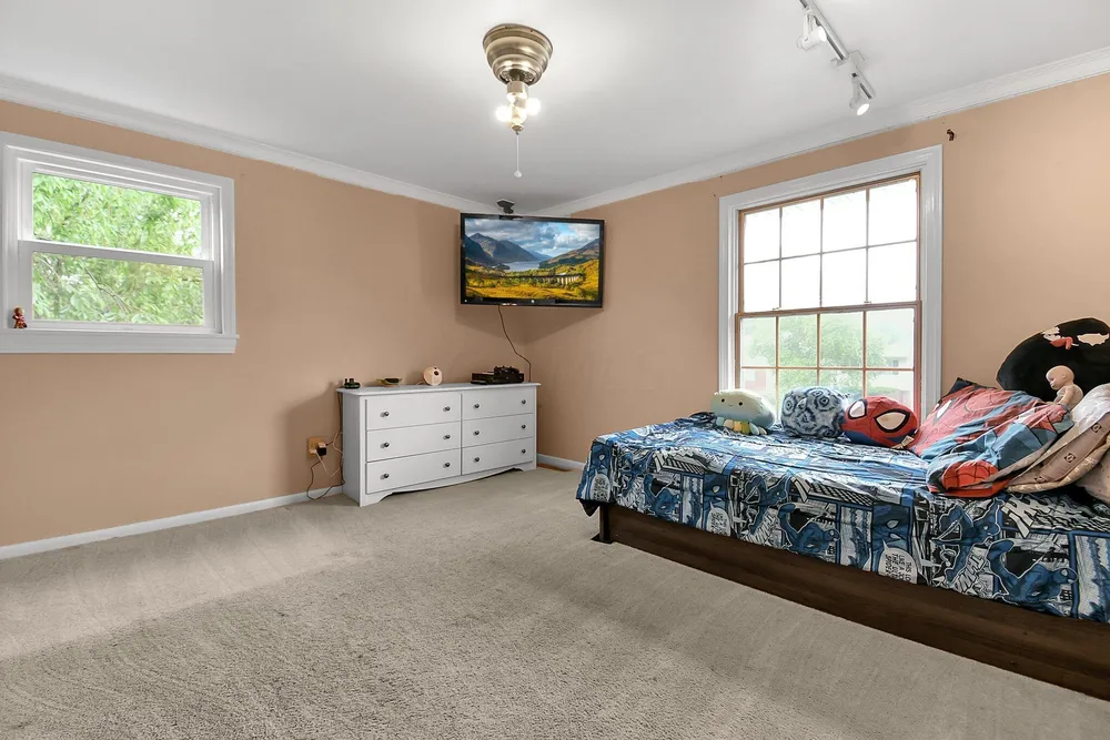 6491 Shenandoah Dr, Reynoldsburg, OH 43068