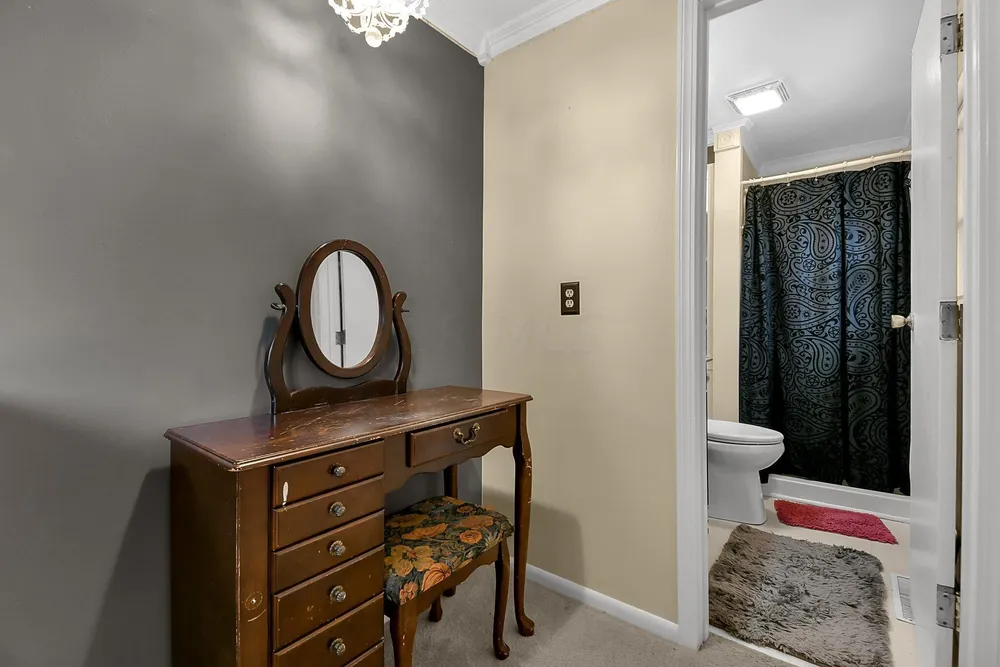 6491 Shenandoah Dr, Reynoldsburg, OH 43068