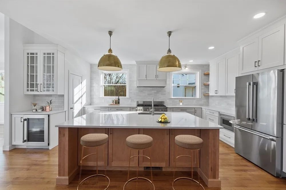 33 Groton Rd, Westford, MA 01886