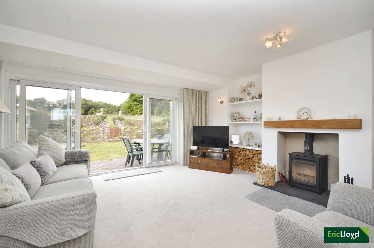 2 bedroom property for sale in North Boundary Road, Brixham £450,000