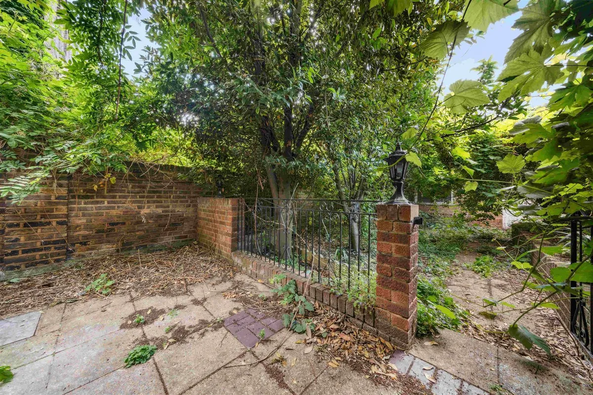 Colet Gardens, London, W14